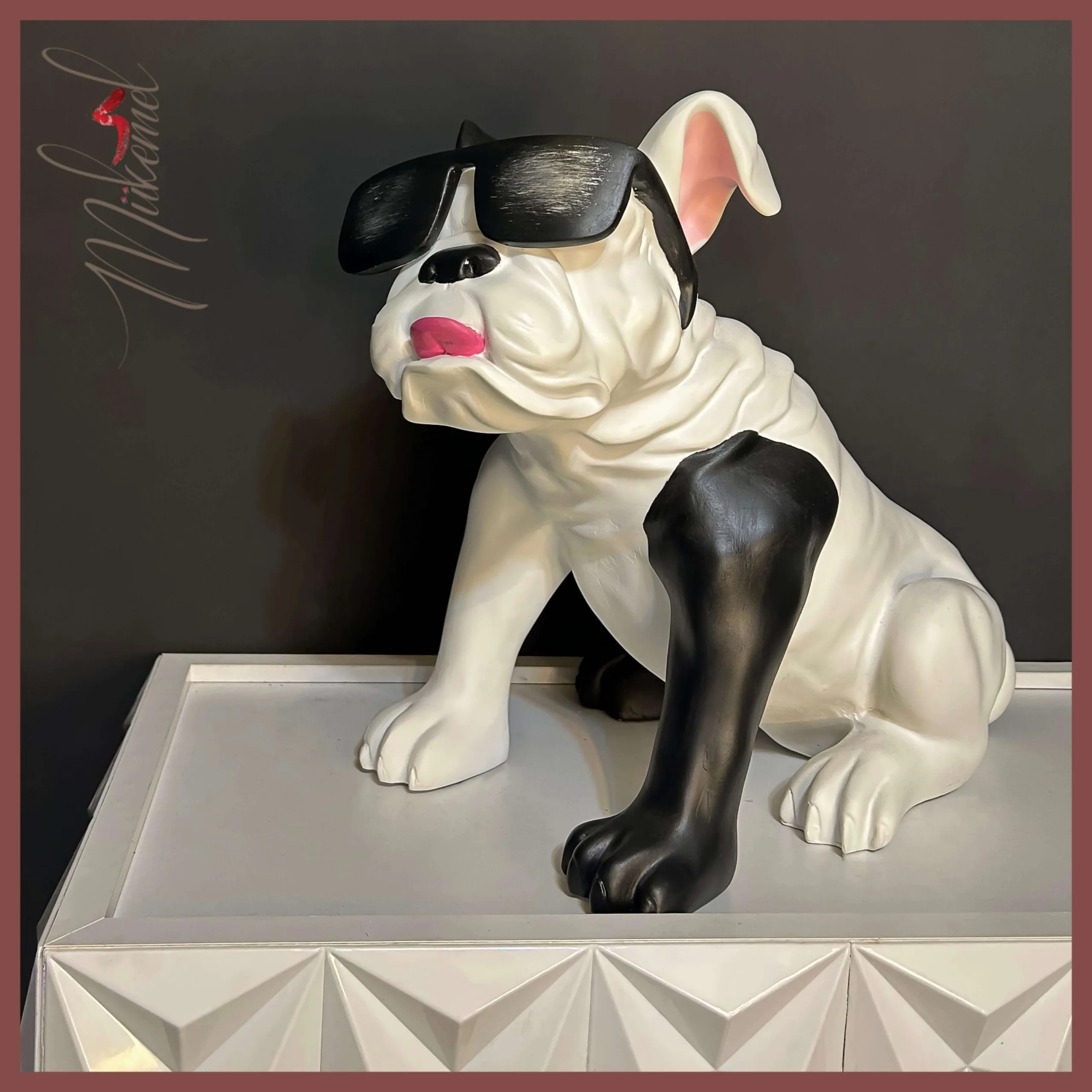 bulldog-chilin