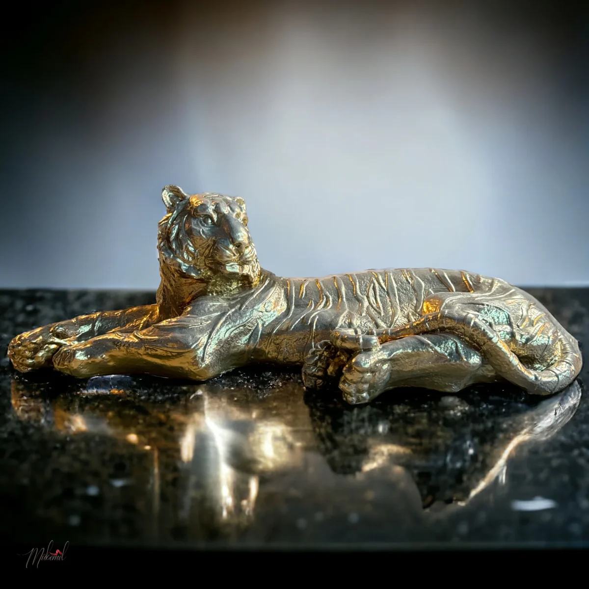 reclining tiger (BTC0161) reclining-tiger
